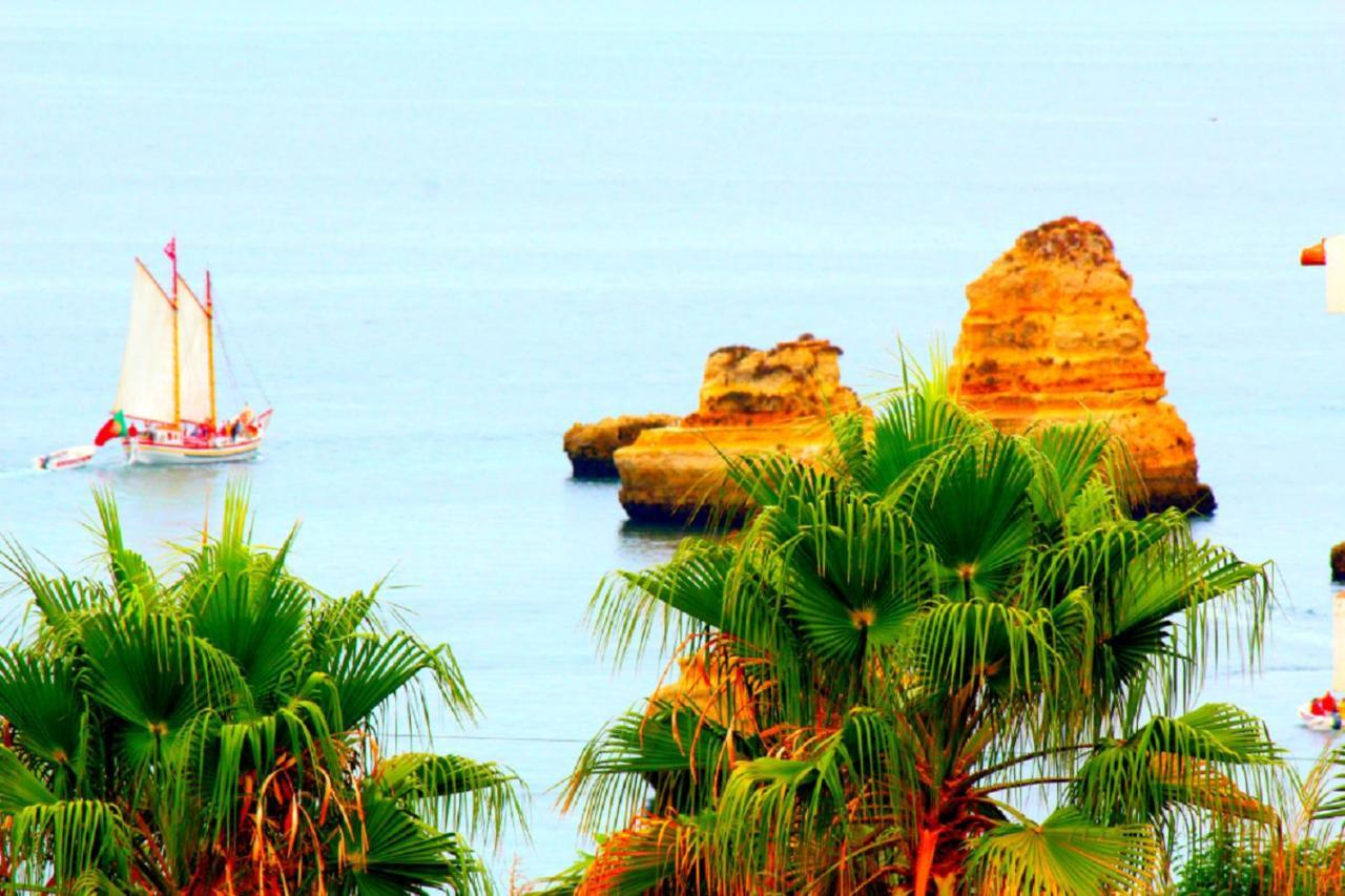 Amazing Beach House With Balcony Lagos Bagian luar foto