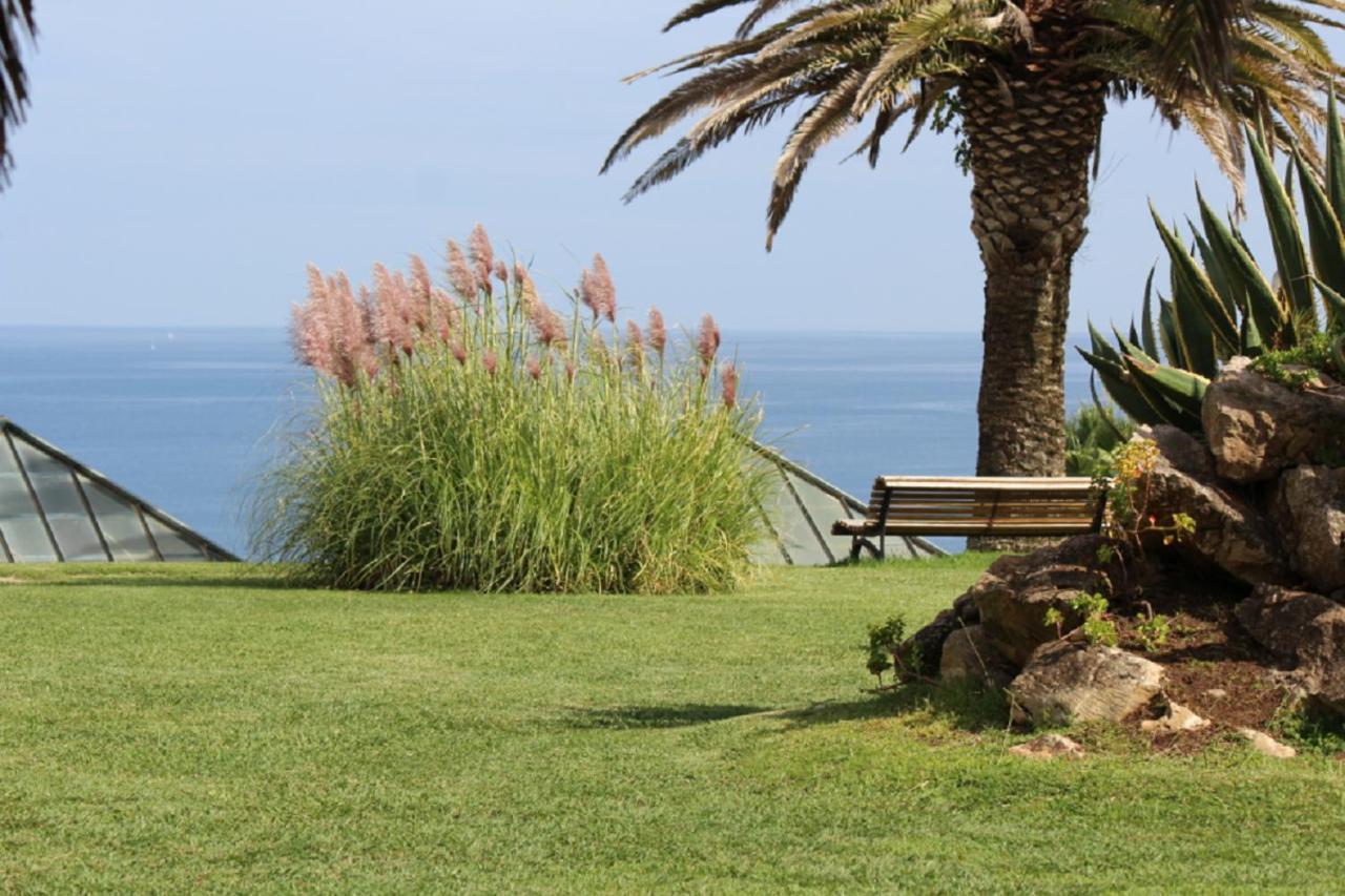 Amazing Beach House With Balcony Lagos Bagian luar foto