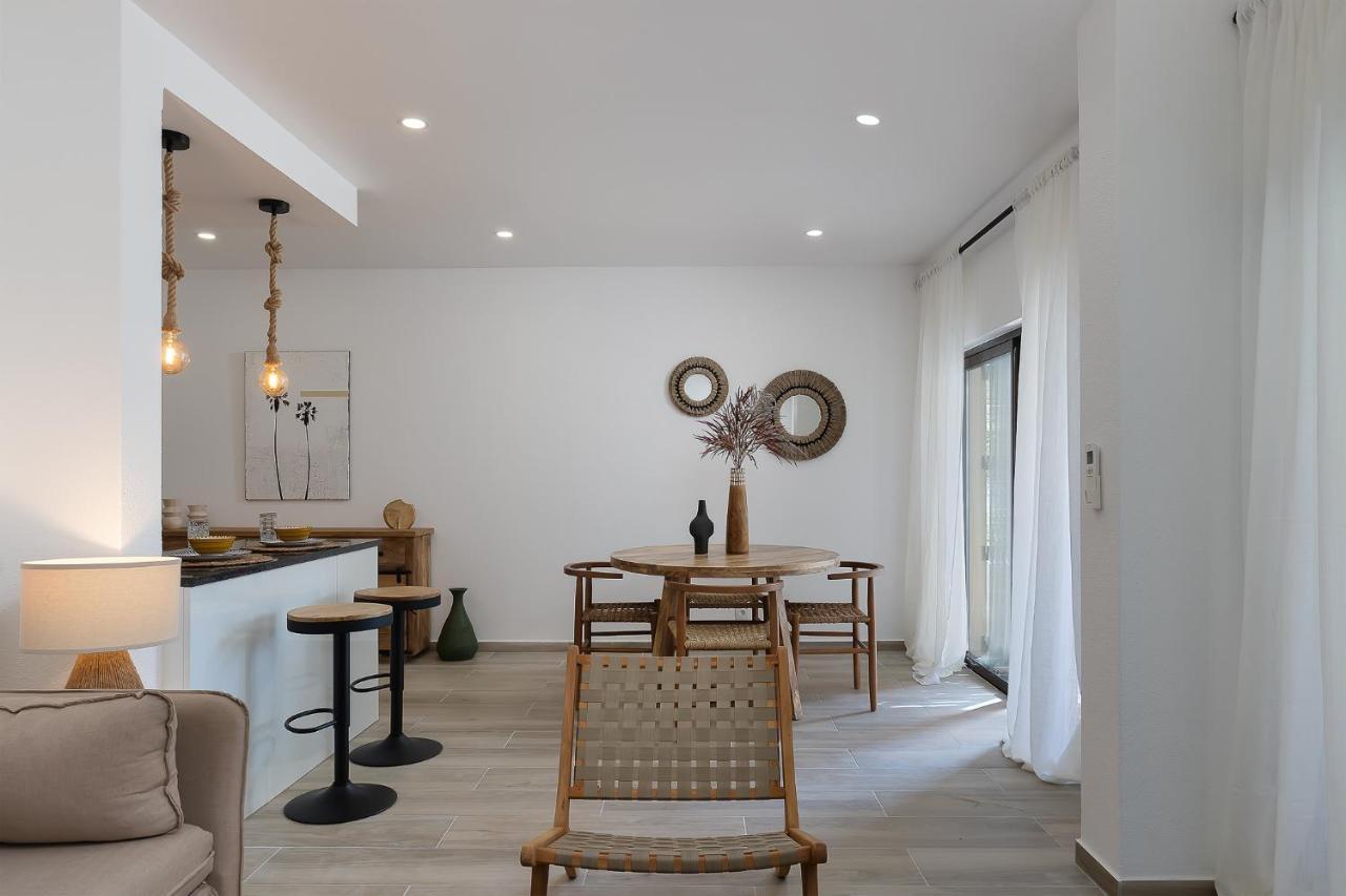 Amazing Beach House With Balcony Lagos Bagian luar foto
