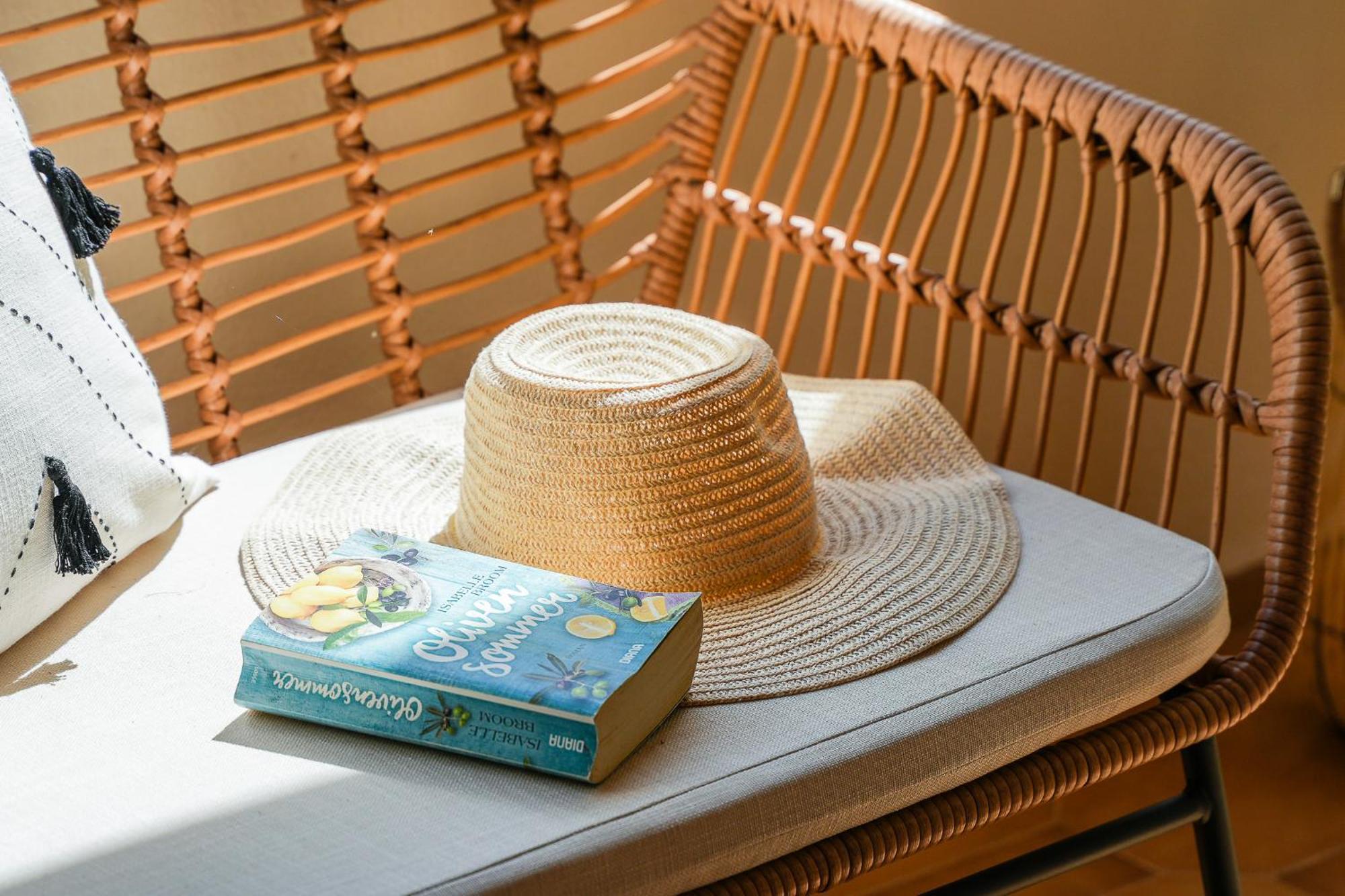 Amazing Beach House With Balcony Lagos Bagian luar foto