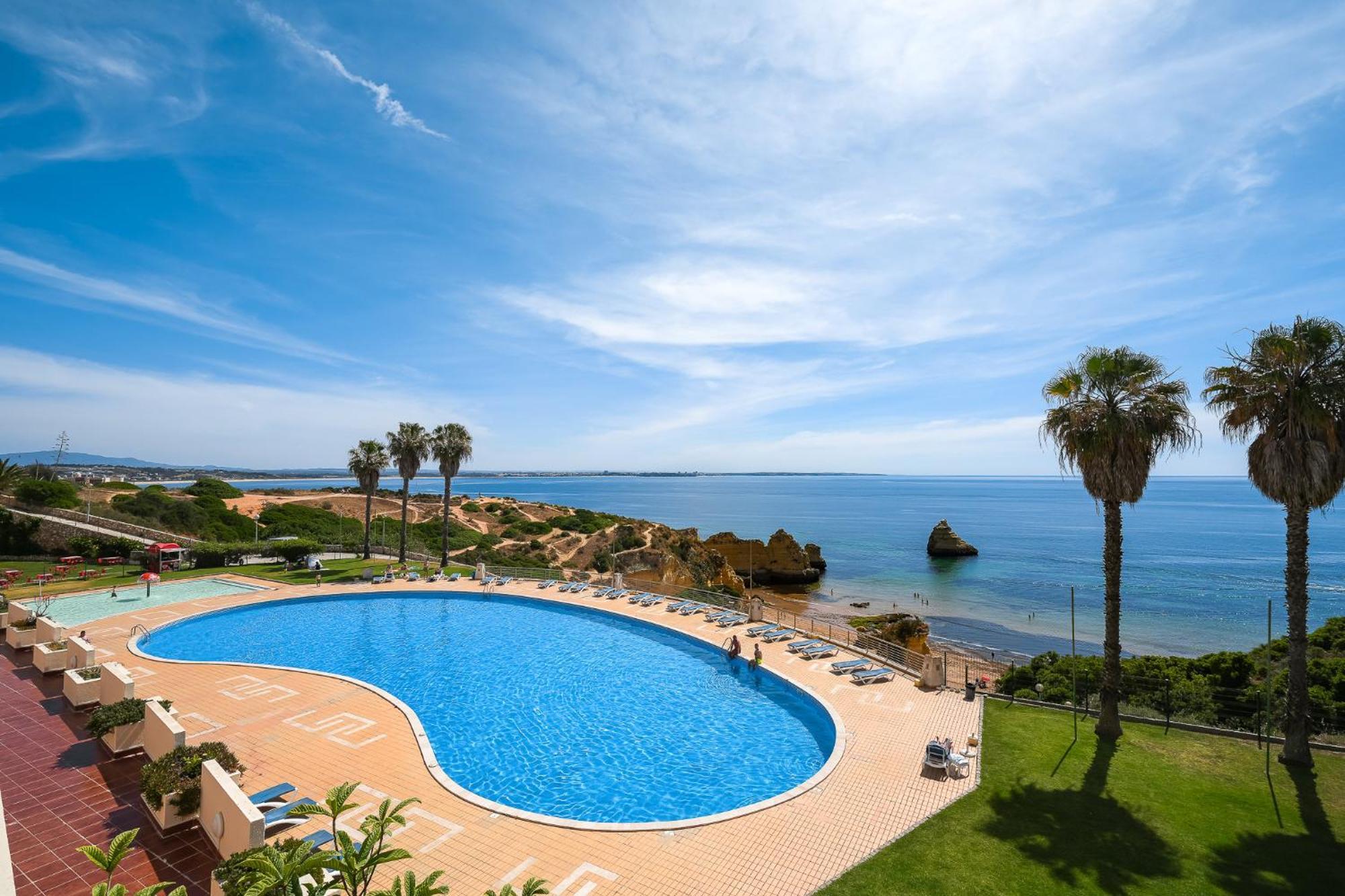Amazing Beach House With Balcony Lagos Bagian luar foto